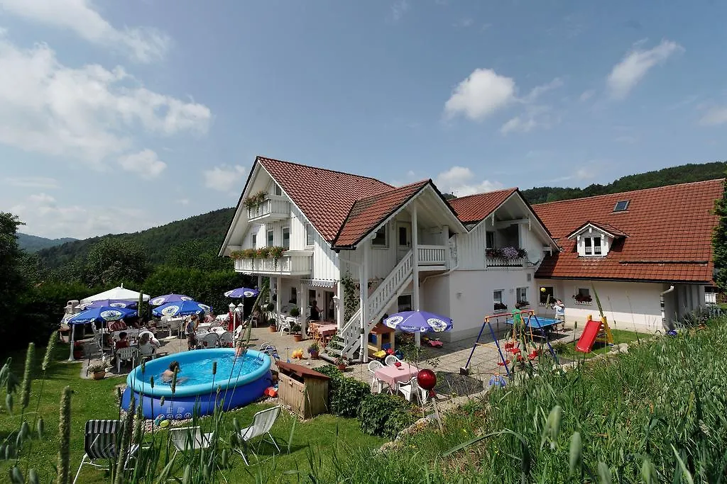 Guest house Landpension & Gasthaus Monika Ringelai