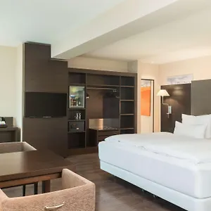 https://nh-dusseldorf-konigsallee.topcolognehotels.com